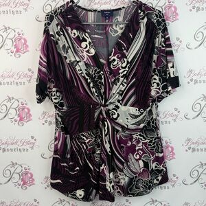 Reitmans T-shirt floral swirl Purple and Black white grey Patterned Blouse